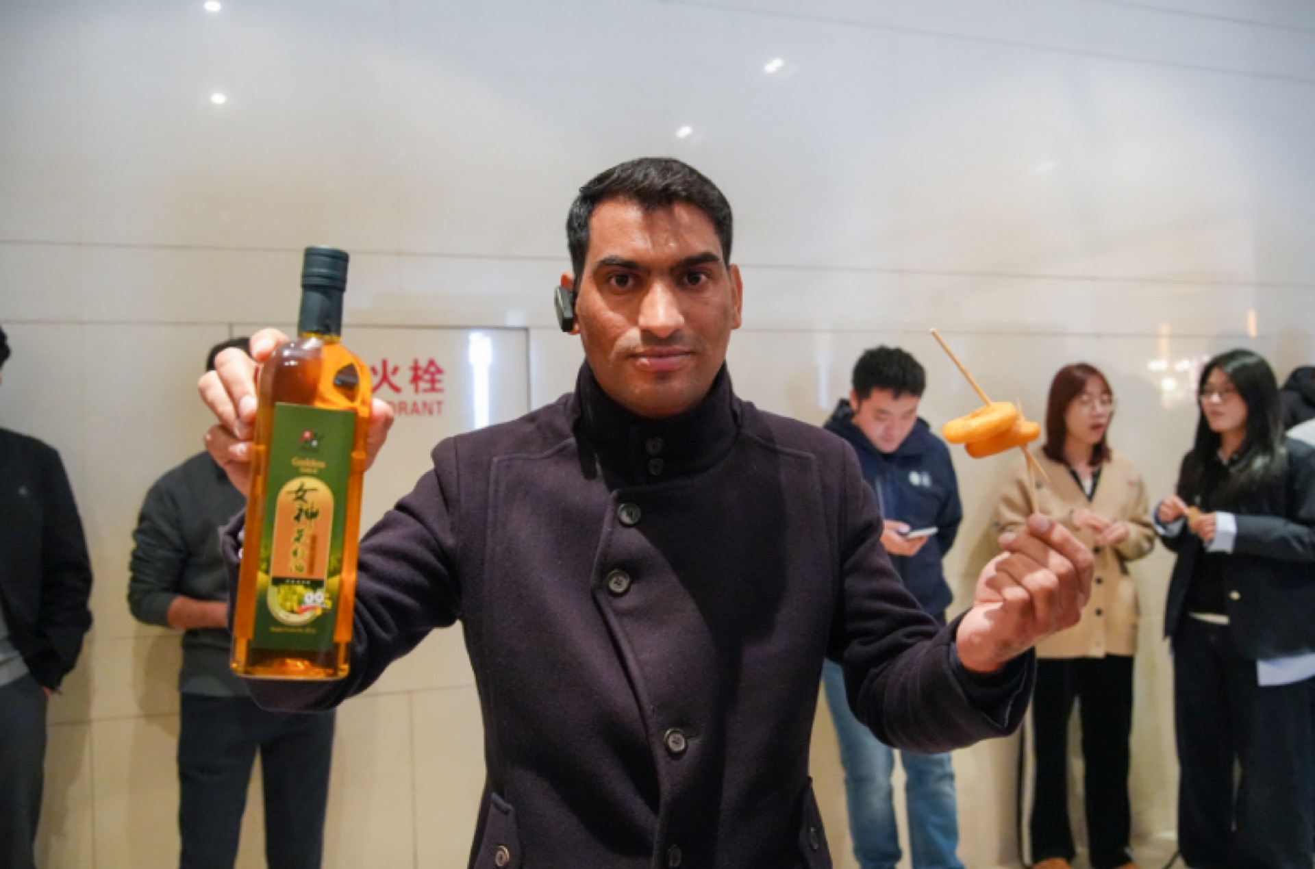 China-Pak cooperation in canola oil makes Wuhan snack more appetizing 
