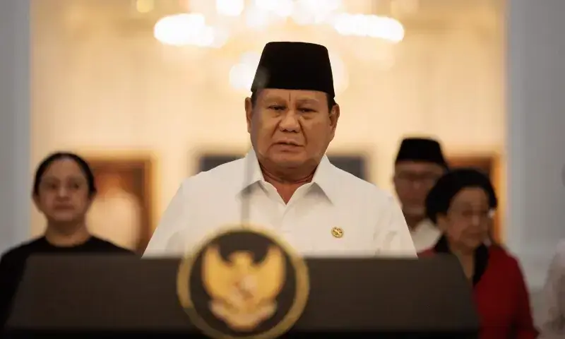 Indonesian President arrives in Pakistan for high-level talks on trade, defence, climateand people-to-people ties.