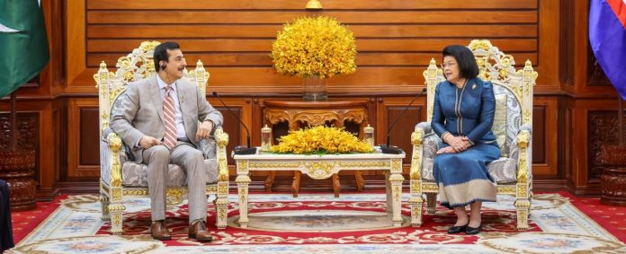 Gilani calls for multilateral collaboration, closer Pakistan–Cambodia ties