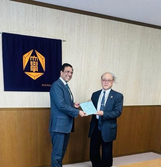 Pakistan’s Ambassador to Japan met with the President of Gunma University to discuss expanding academic collaboration in medical sciences and cancer treatment.