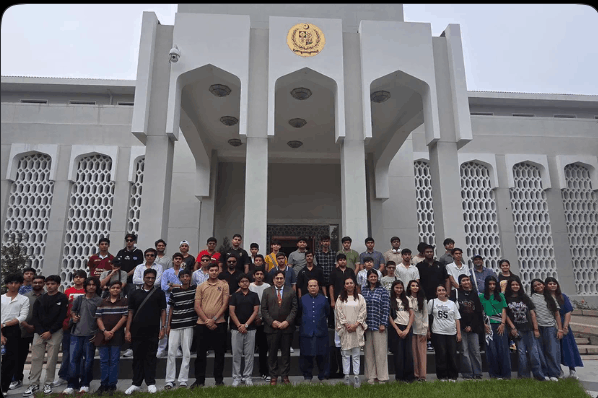 Charge d’Affaires at Pakistan’s Embassy in Beijing, Mr. Aizaz Khan welcomes Beaconhouse School students in China for an interactive session on the strengthening of Pakistan-China bilateral relations.