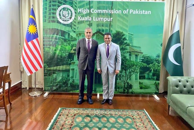 Pakistan’s High Commissioner to Malaysia met with his Sri Lankan counterpart to discuss strengthening bilateral relations and exploring areas of mutual interest.