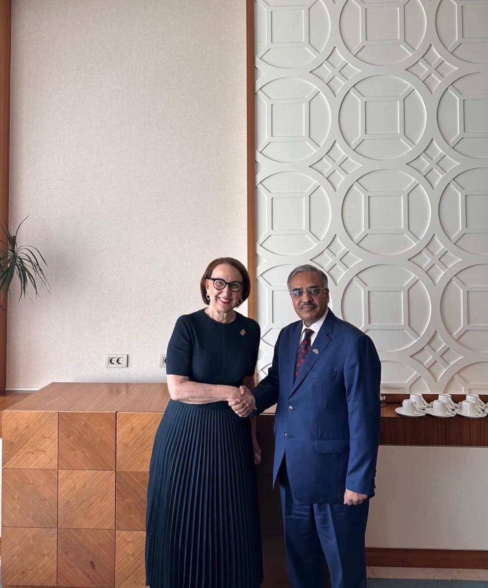 Ambassador Sohail Mahmood meets UNCTAD Secretary-General Rebecca Grynspan to discuss D-8 investment policy-making and digital transformation.