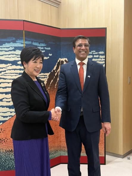 Pakistan's Ambassador to Japan, Abdul Hameed, met with Tokyo Governor Yuriko Koike to discuss mutual cooperation in startups, innovation, and urban resilience.
