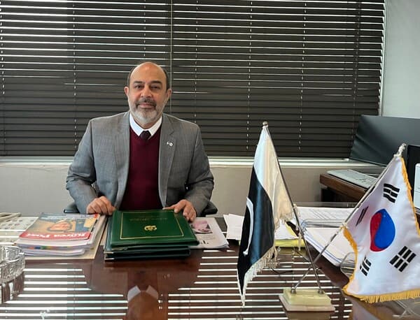 The Ambassador of Pakistan to South Korea attended an MOU signing between the Pakistan Business Association and the Changwon Chamber of Commerce to boost manufacturing trade.