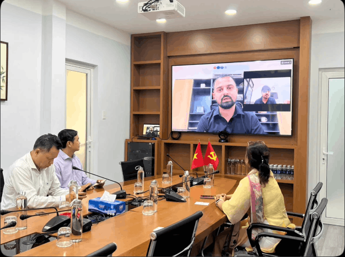 The Pakistan Embassy in Hanoi coordinates a successful virtual B2B meeting between VINATABA and three leading Pakistani tobacco companies to boost trade.