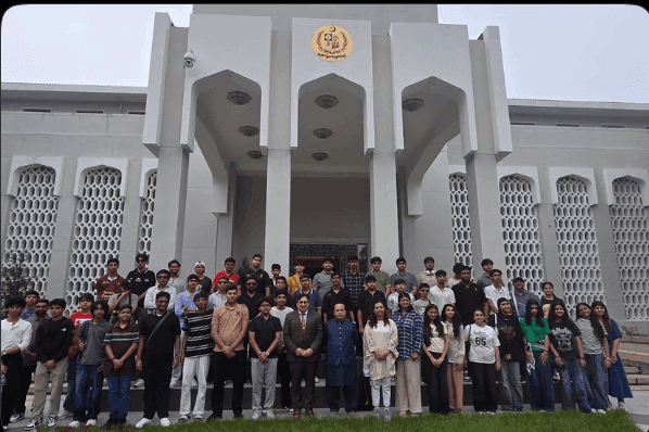 Charge d’Affaires at Pakistan’s Embassy in Beijing, Mr. Aizaz Khan welcomes Beaconhouse School students in China for an interactive session on the strengthening of Pakistan-China bilateral relations.