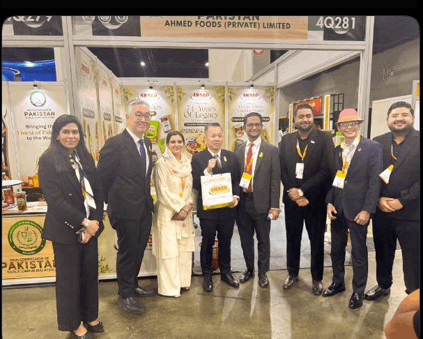 Pakistan Pavilion at Food and Drinks Malaysia welcomes Malaysia's Deputy Minister of Agriculture and Food Security to showcase a diverse range of Pakistani products.